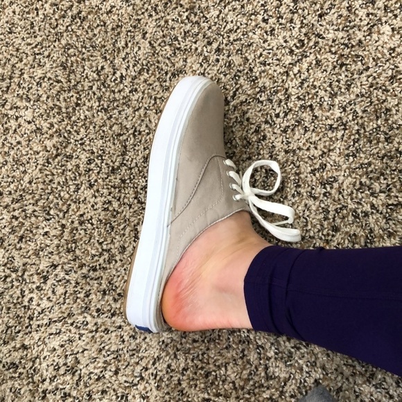 Keds Canvas Slip On Mule Skimmer Sneakers Size 5.5 Beige White - Picture 9 of 10